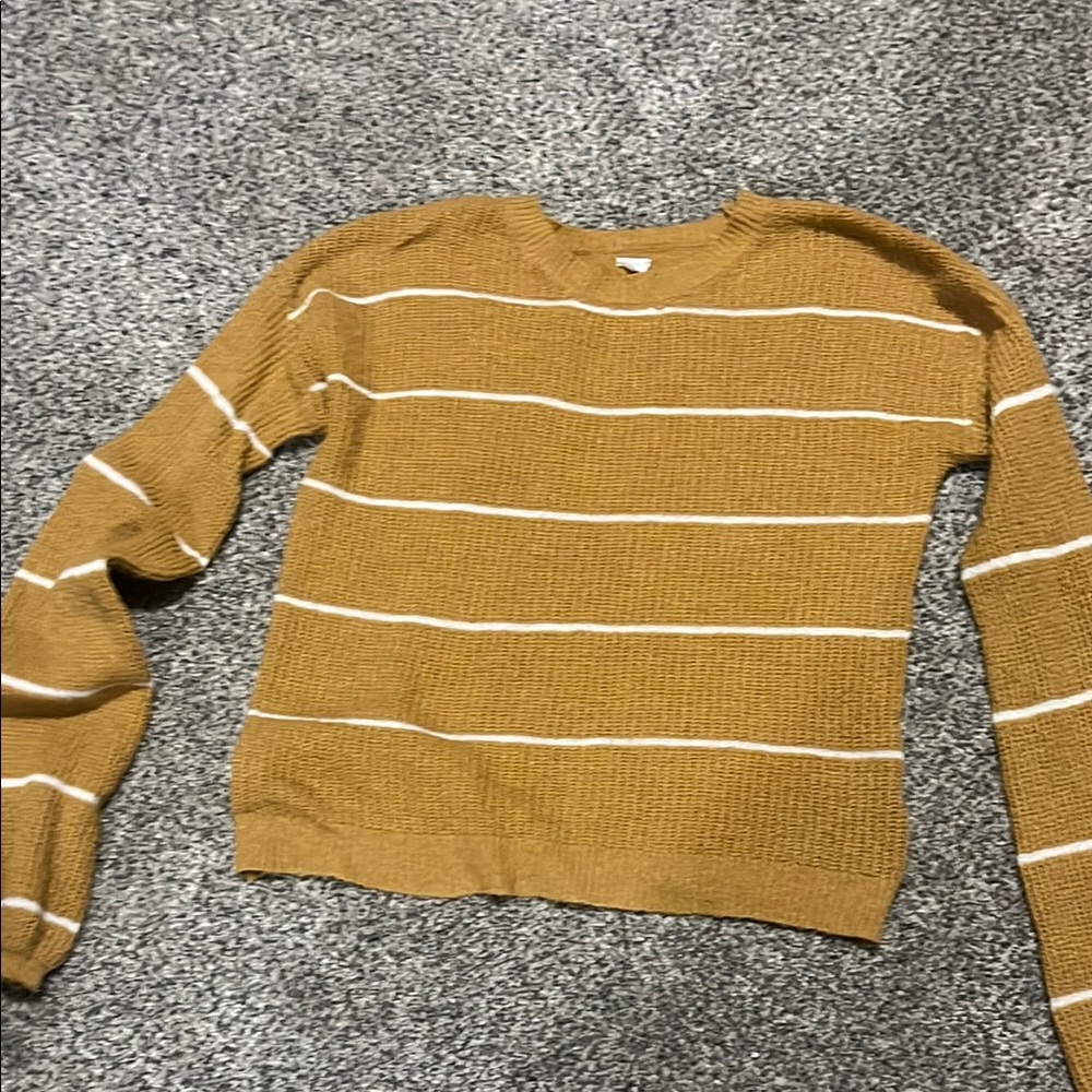 Cute yellow and white girls shirt